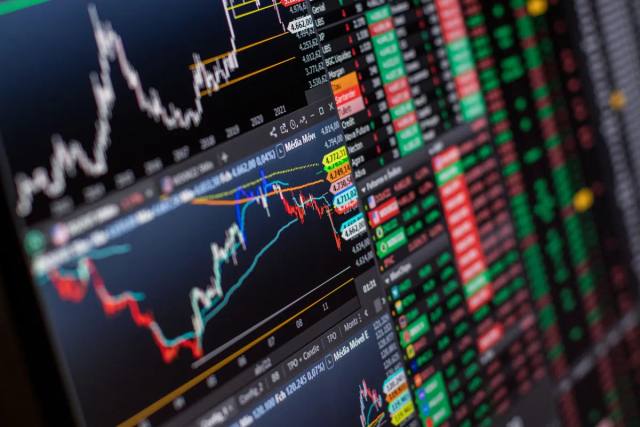 Grey Market Slump in Busy IPO Season: Uncovering Causes