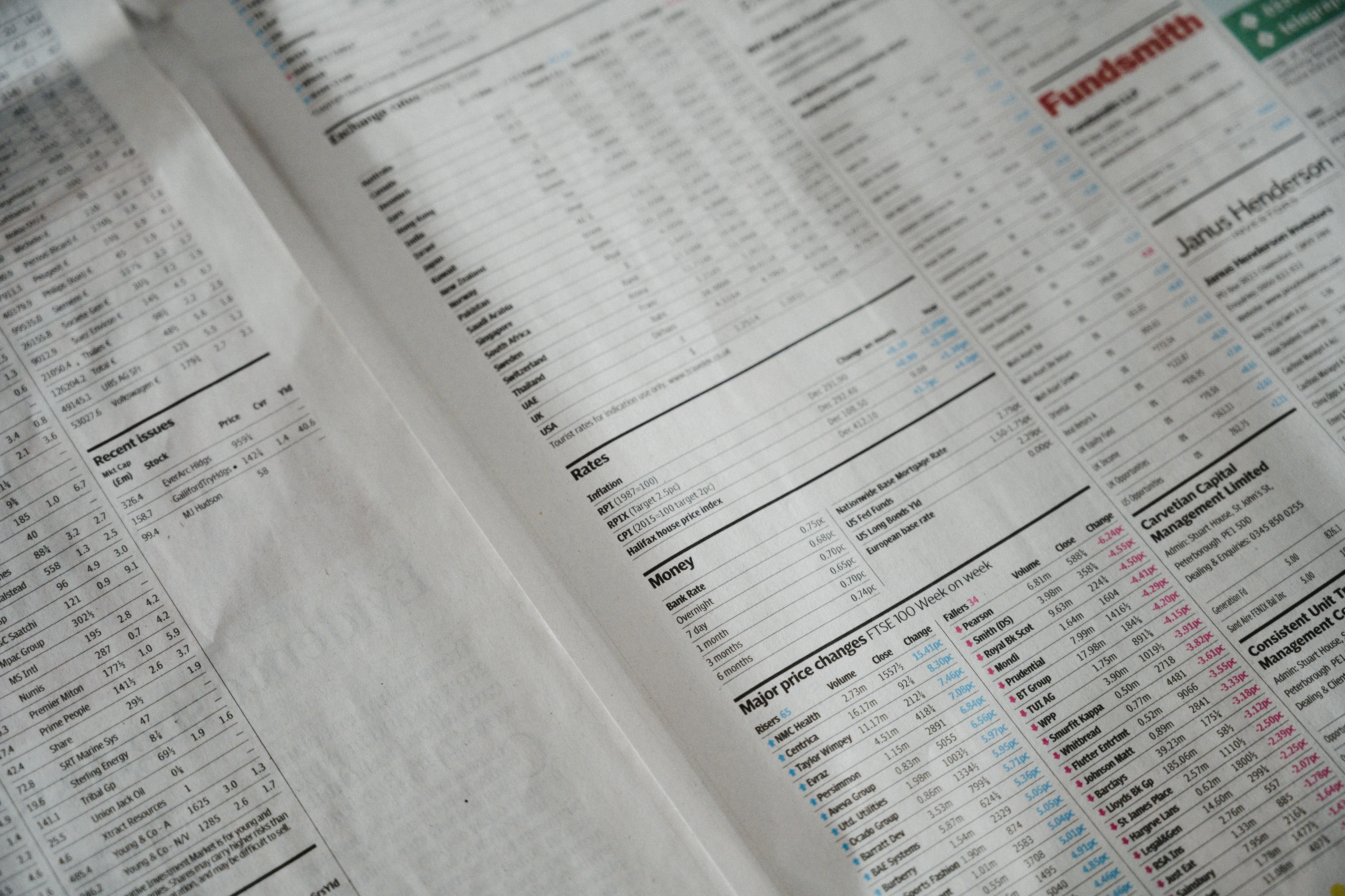 HDB Financial Services May Seek RBI Extension Amid IPO Listing Delay